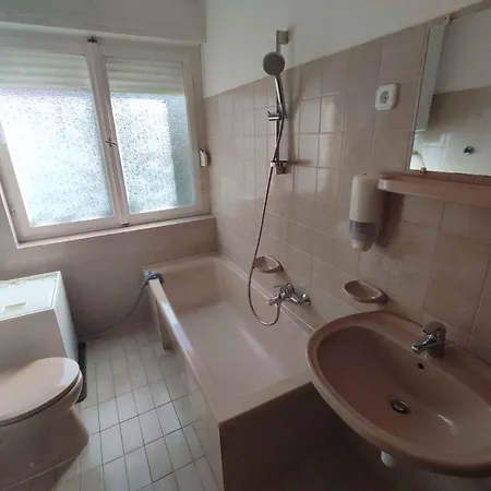 Dom wakacyjny In 45813 *